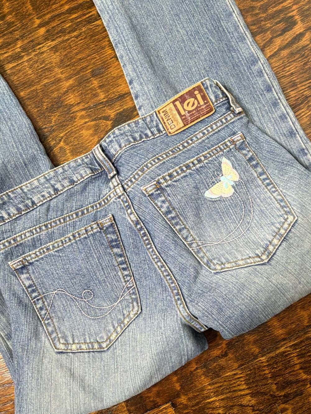 Lei VTG Light Wash Denim Jeans, Size 5, Y2K Style with Embroidered Butterfly Det